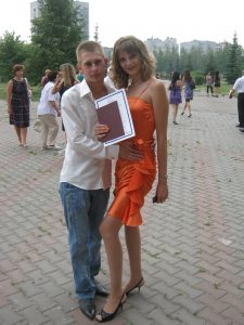 Екатерина получает красный диплом УЛТУ