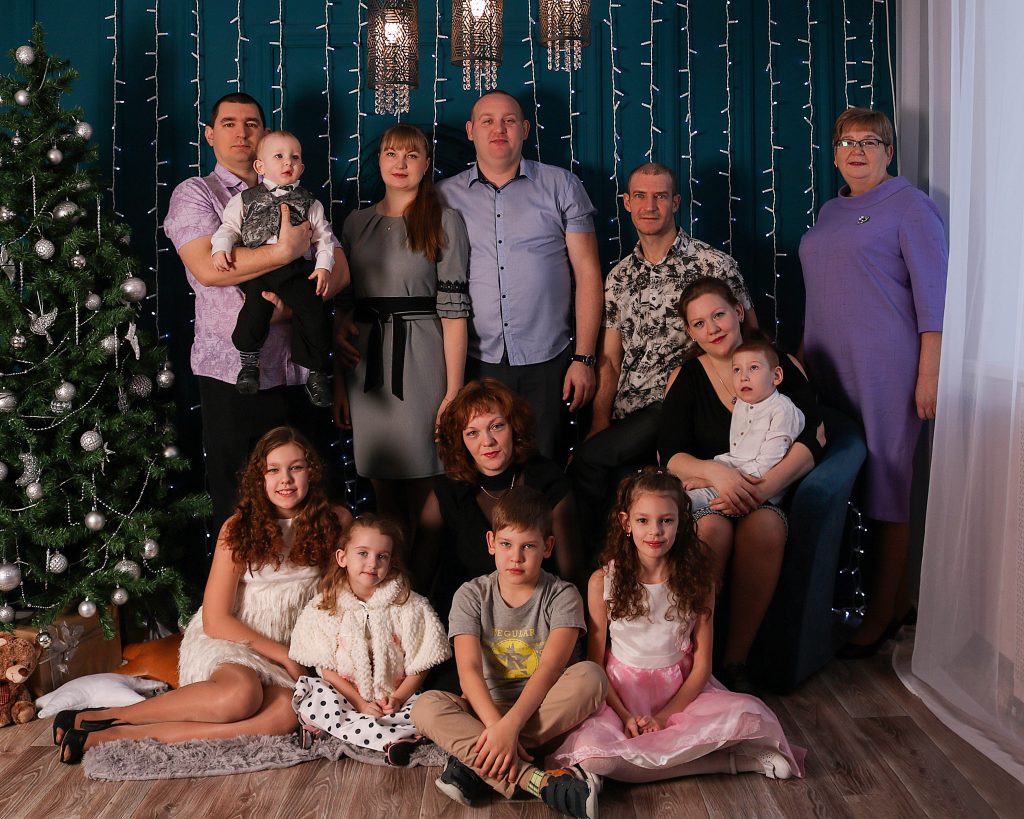 Ирина Владимировна с детьми и внуками